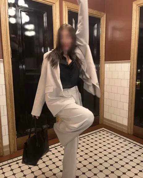 Agnes, 29