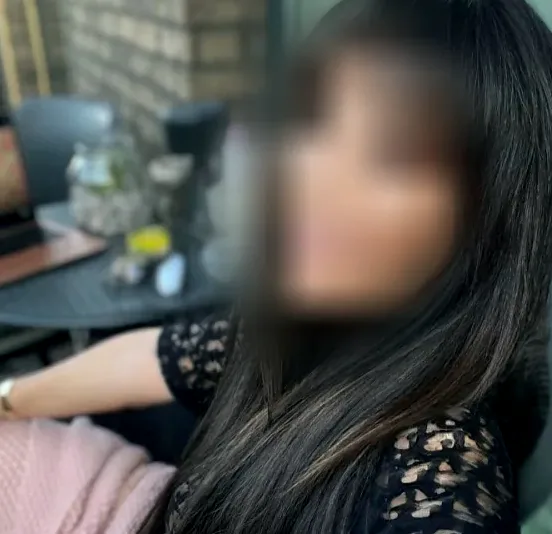 Andrea, 24