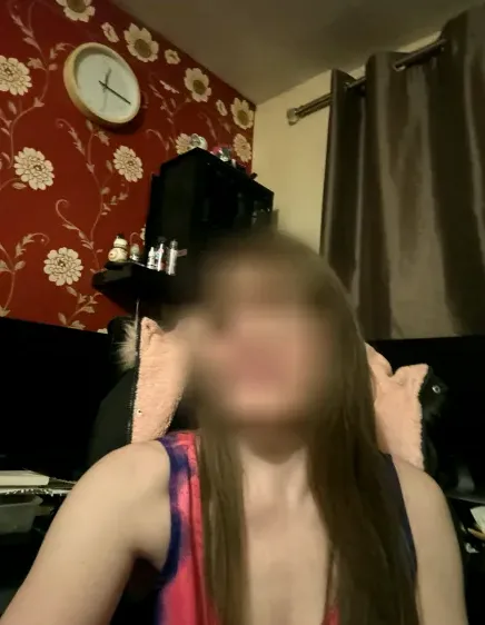 Emma, 37