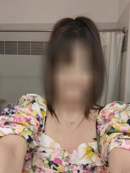Nora, 39